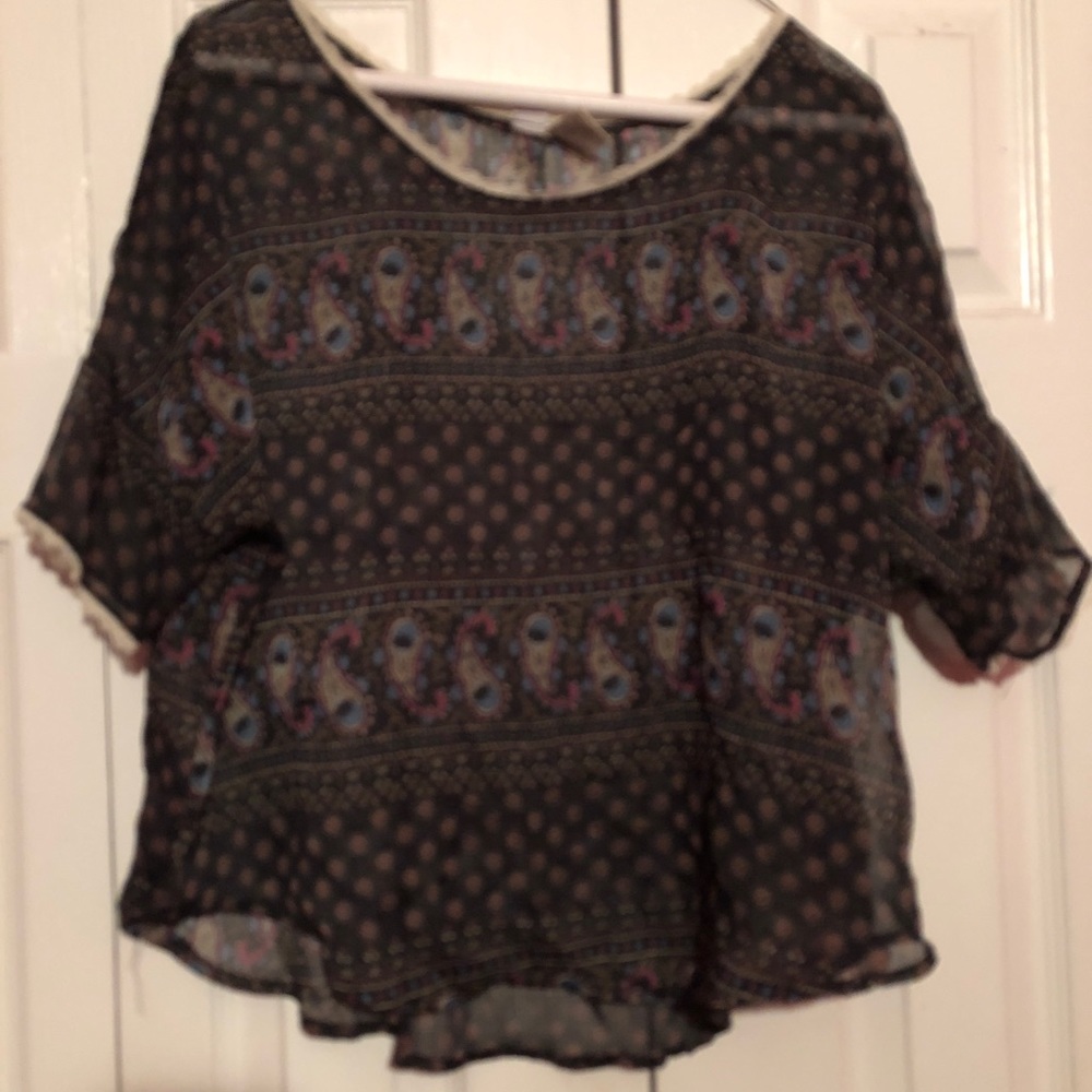 💋4 for 25💋. 💜Sheer shirt/blouse